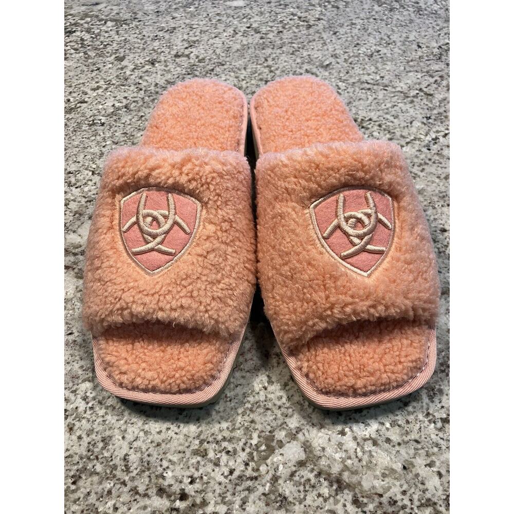 Ariat Cozy Slides Slippers 9 Pink Women Chic Open Toe Fleece Square Toe Comfort - Picture 3 of 8